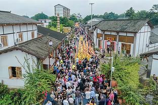 76人记者：太阳、湖人是洛瑞可能下家 费城对得到他很乐观